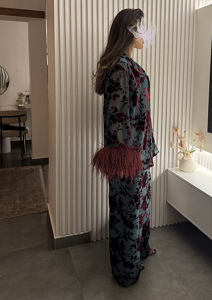 VELVET PANTONE