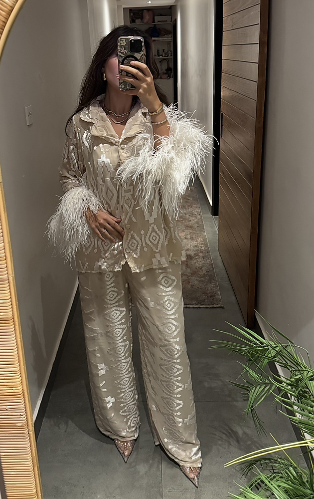 creme feather outfit