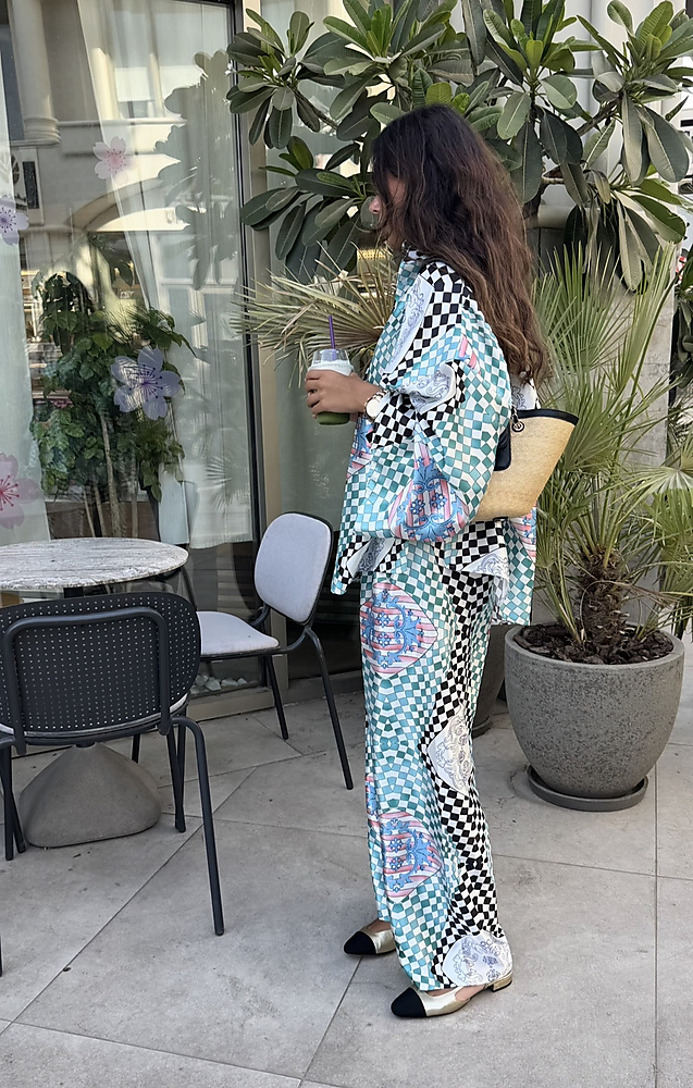 SUMMER CHESSED🖤🤍