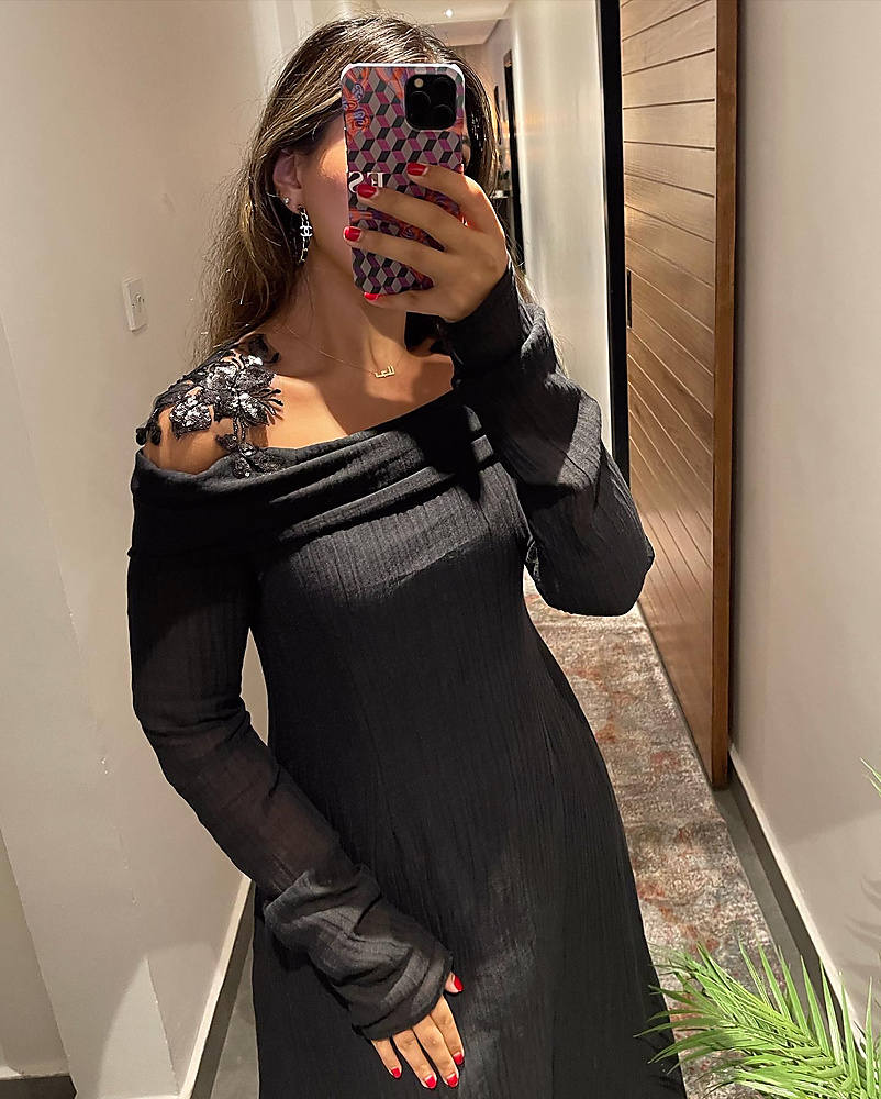 BLACK LONG SLEEVE