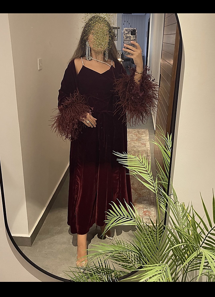 VELVET MAROON