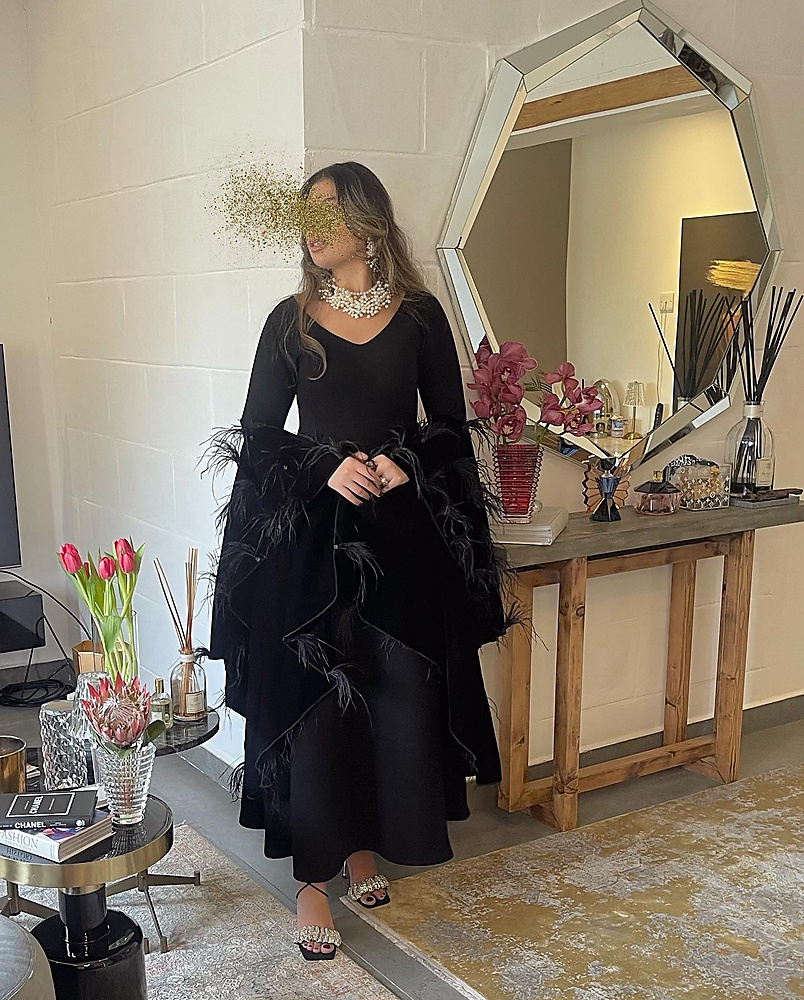 GIGI IN BLACK
