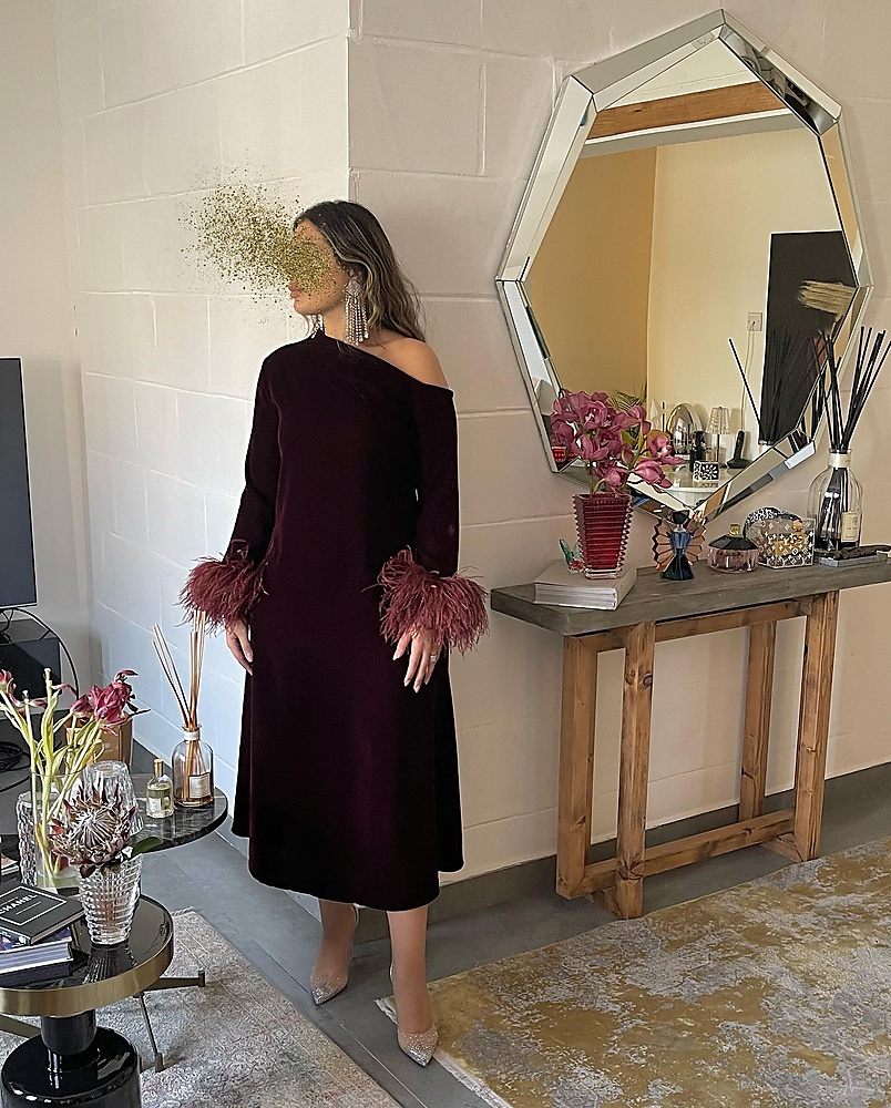 VELVET MAROON