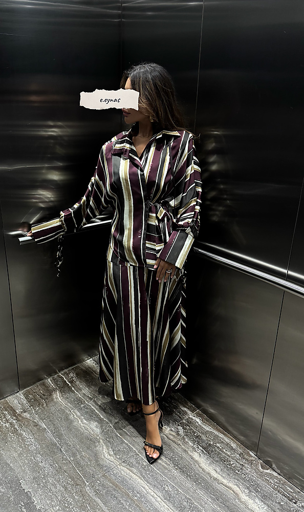 STRIPED maroon