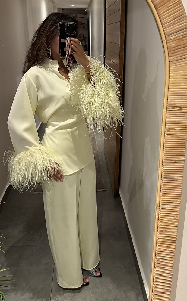 Vanilla Feather Suit 🤍�