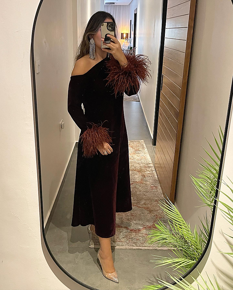 VELVET MAROON