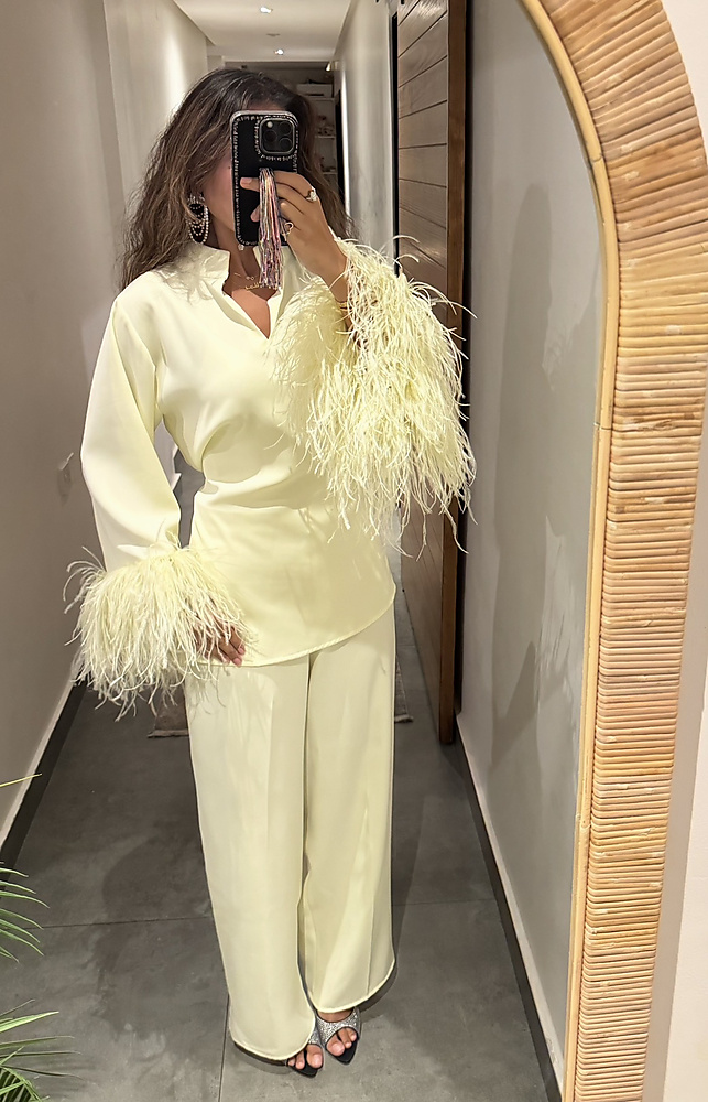 Vanilla Feather Suit 🤍�