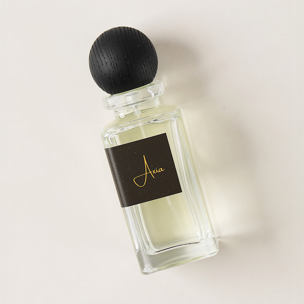 عطر Axia