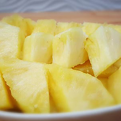 طبق أناناس طازج