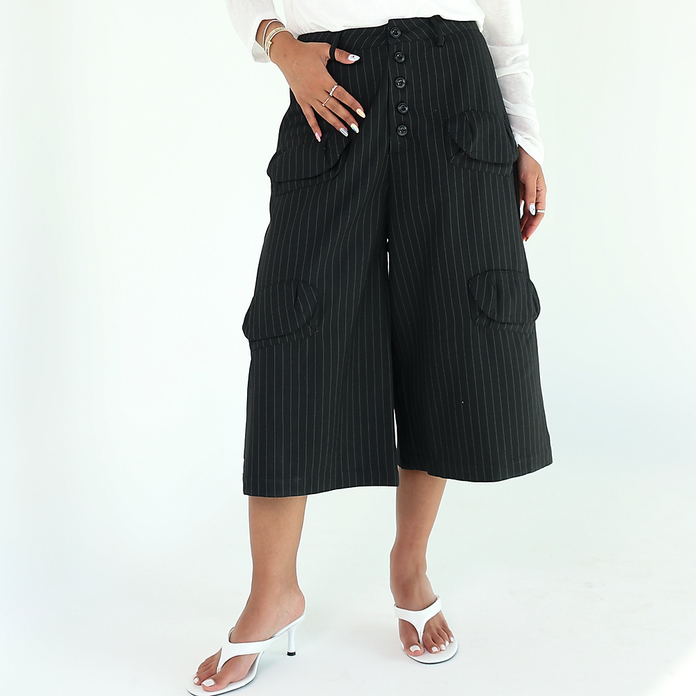Pocket Wide-Leg Shorts