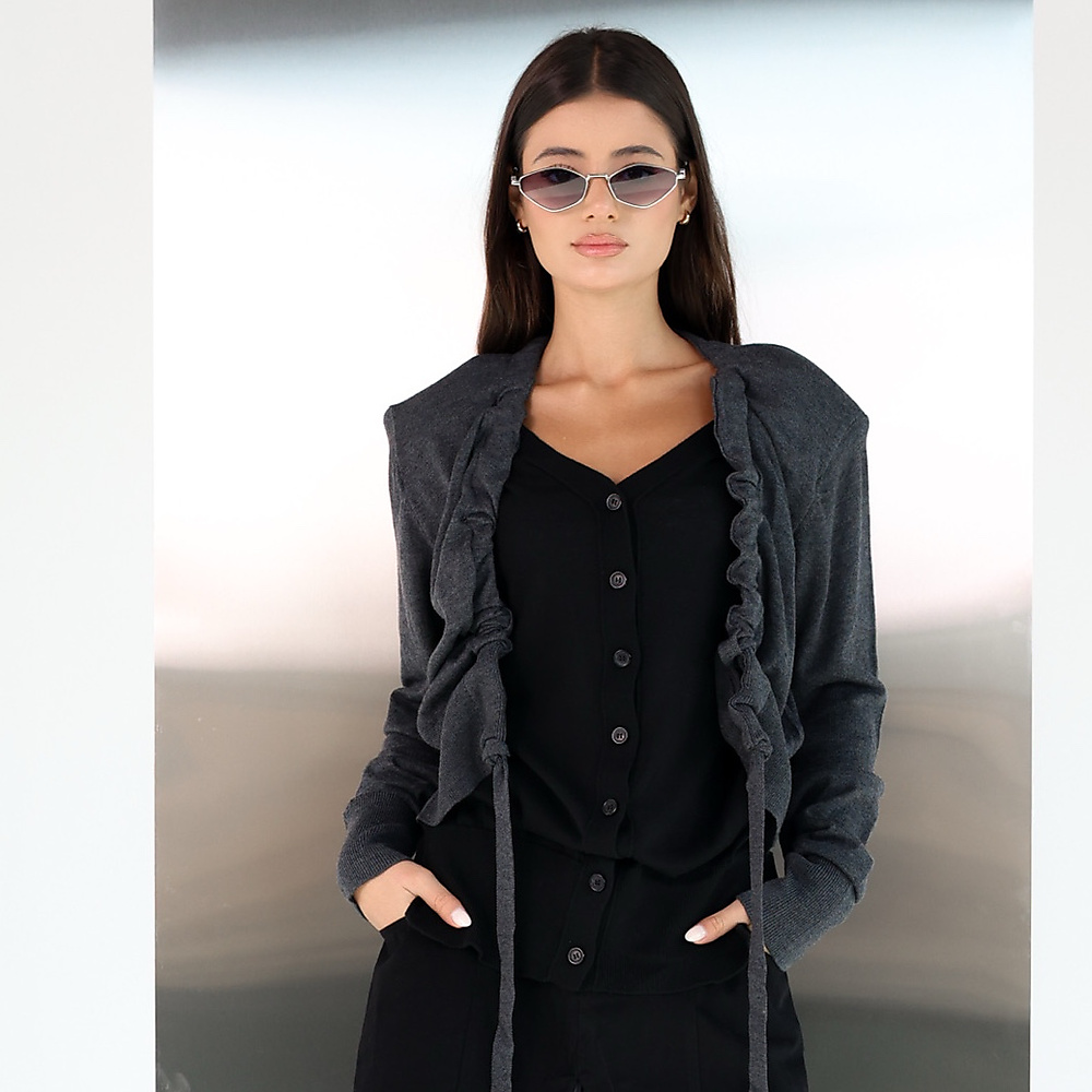 Cropped knit cardigan Grey