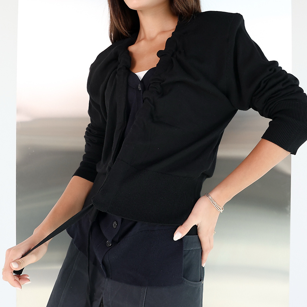 Cropped knit cardigan Black