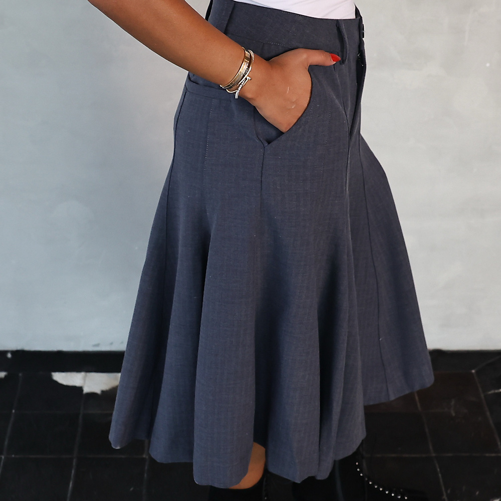 Pleated shorts Grey