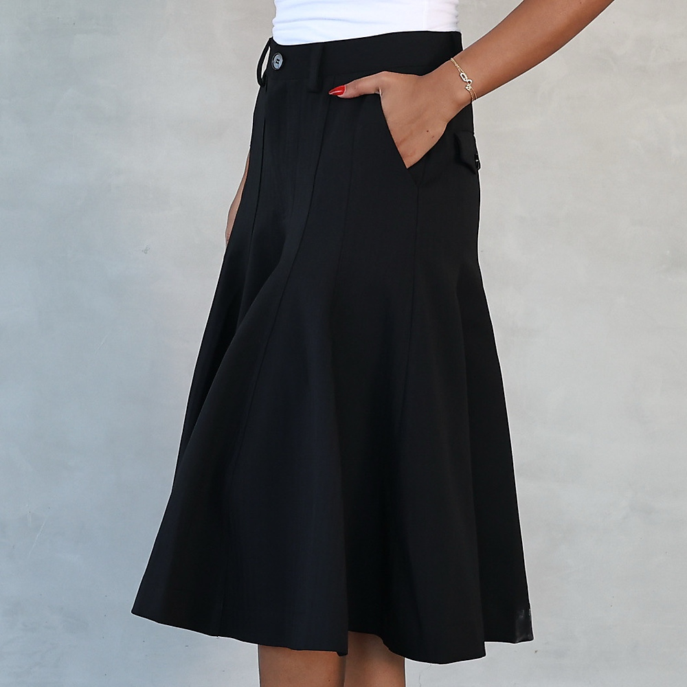 Pleated shorts Black