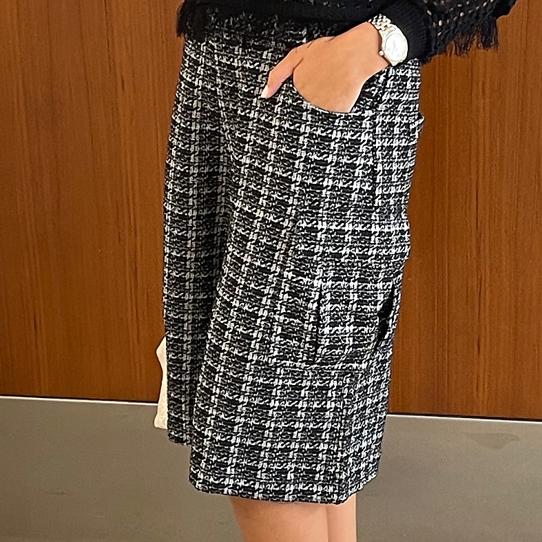 Tweed Short black and white