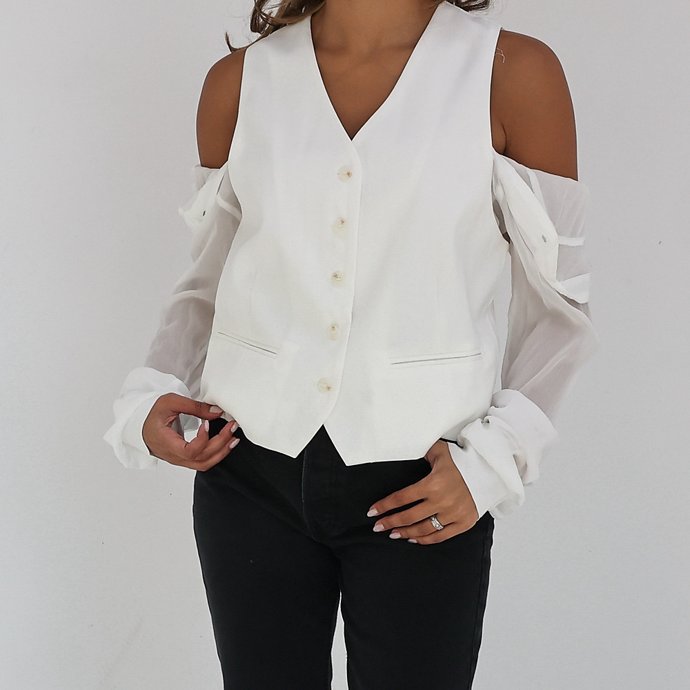 Open shoulder Top