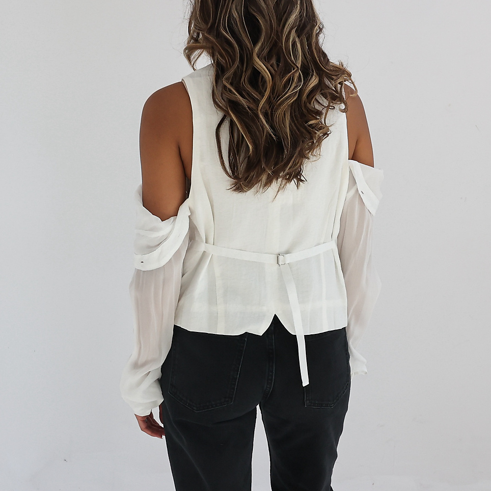 Open shoulder Top