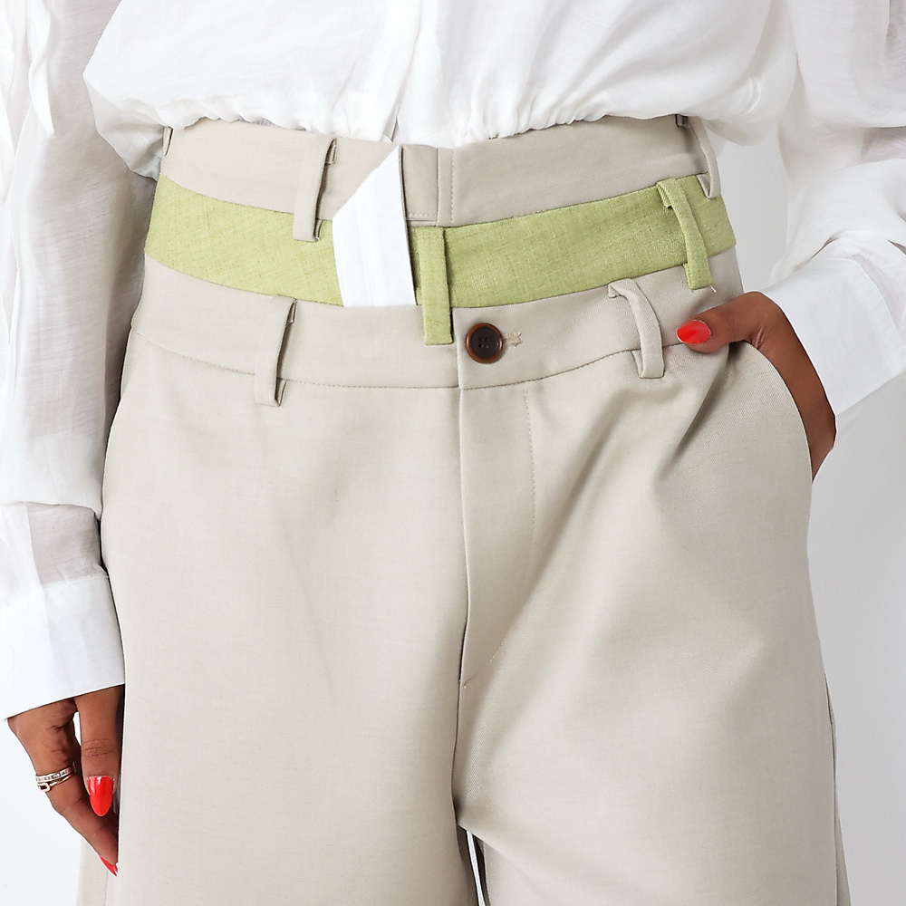 Beige Short