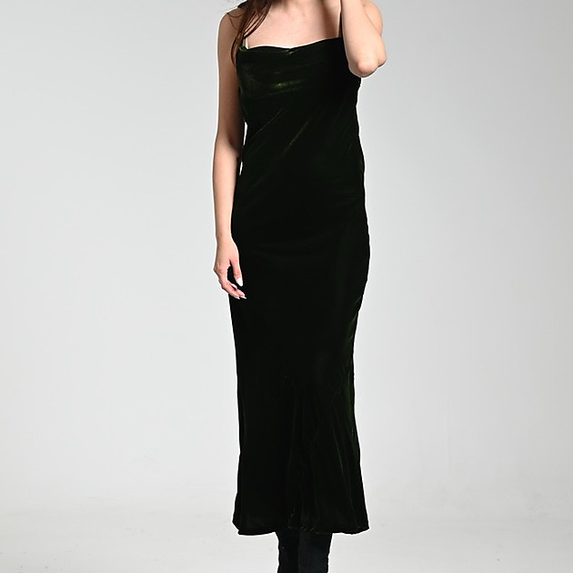 Black velvet Dress ( Free size )