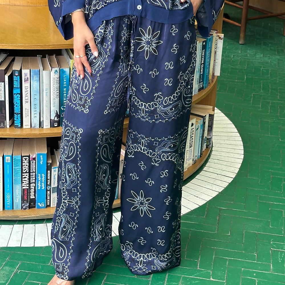 Silk Set Navy Blue ( Free Size )
