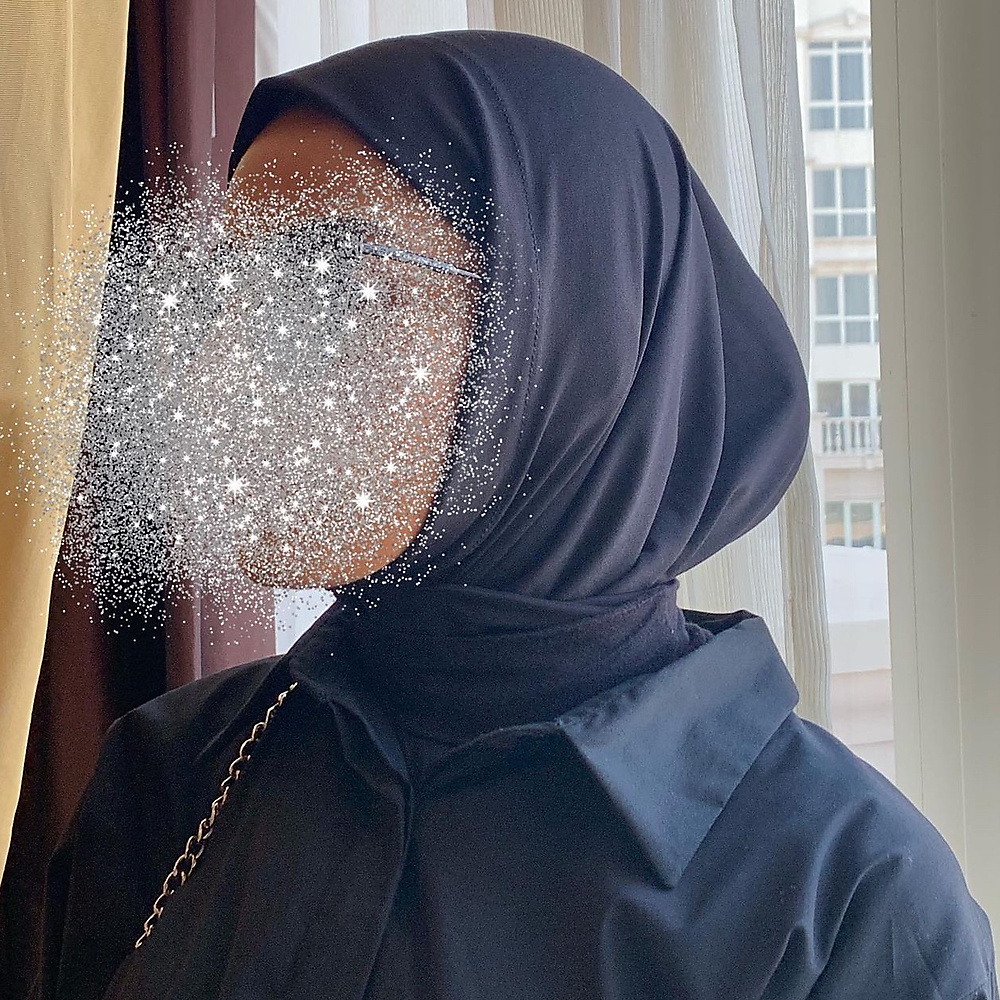 حجاب أسود