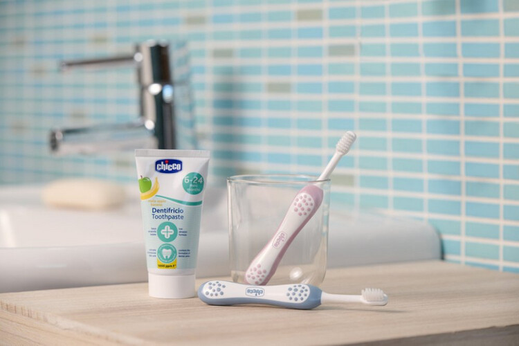 شيكو فرشاة أسنان الأولى من عمر 6 إلى 36 شهر - أزرق