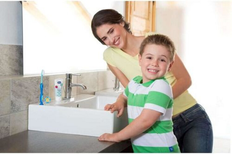 شيكو فرشاة أسنان من 3- 6 سنة لون أزرق أولاد