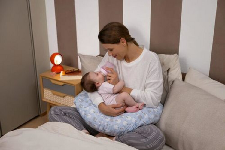 Chicco Natural Feeling Bottle 0M+ - 150ML - Pink