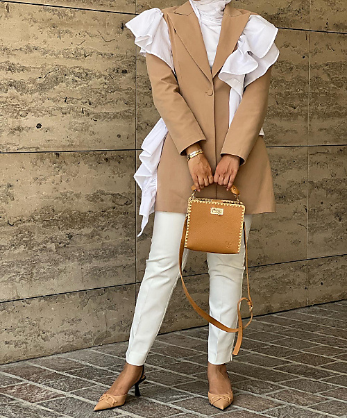 Beige blazer with white rafters
