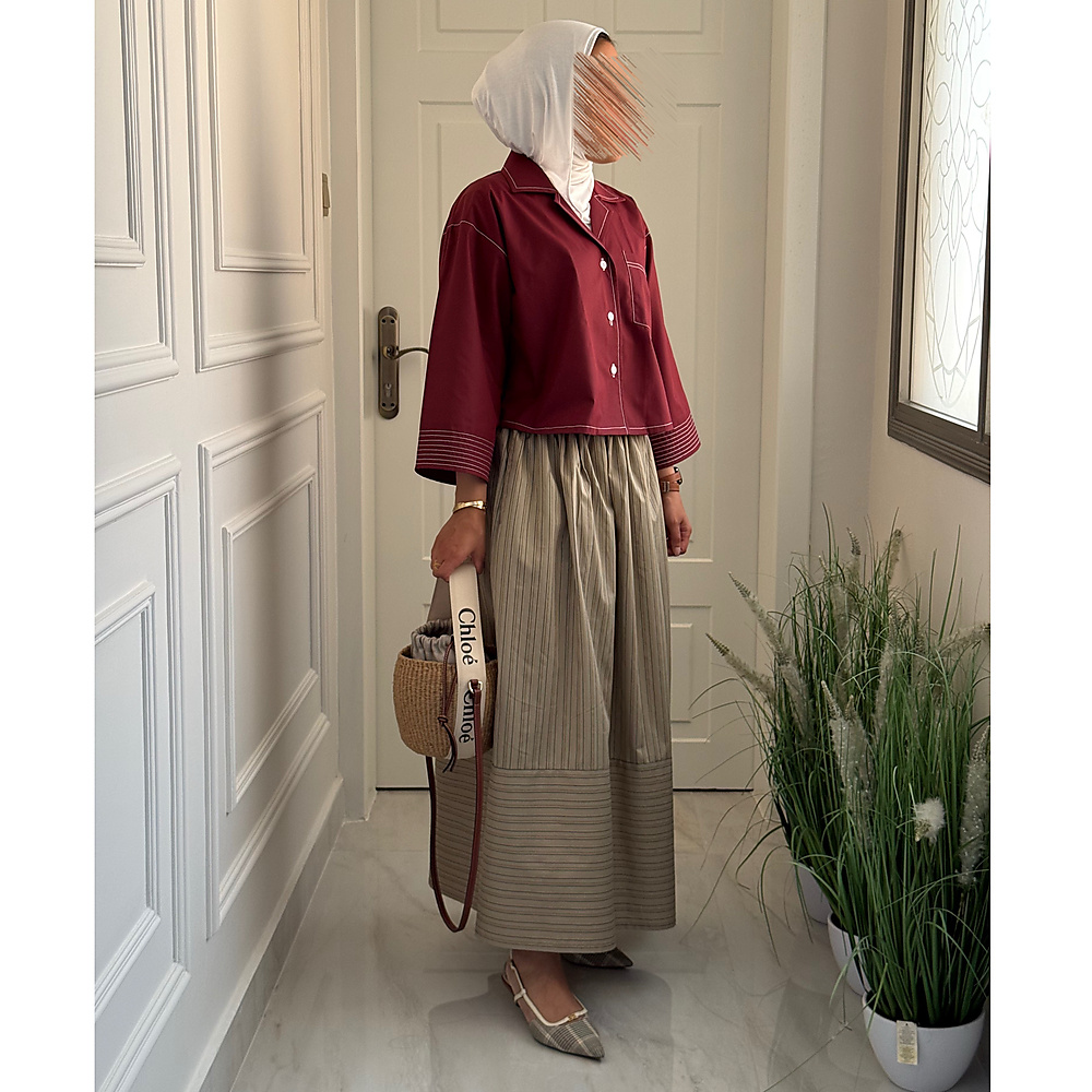 بدله صيفيه لون بيج وعنابي