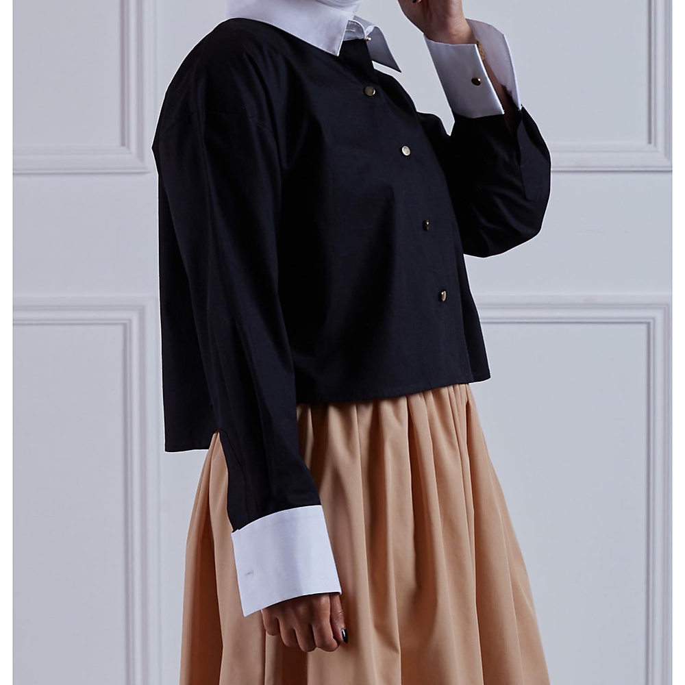 top & skirt with classic colors