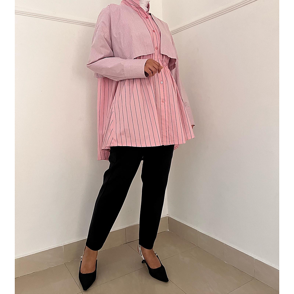 pink shirt