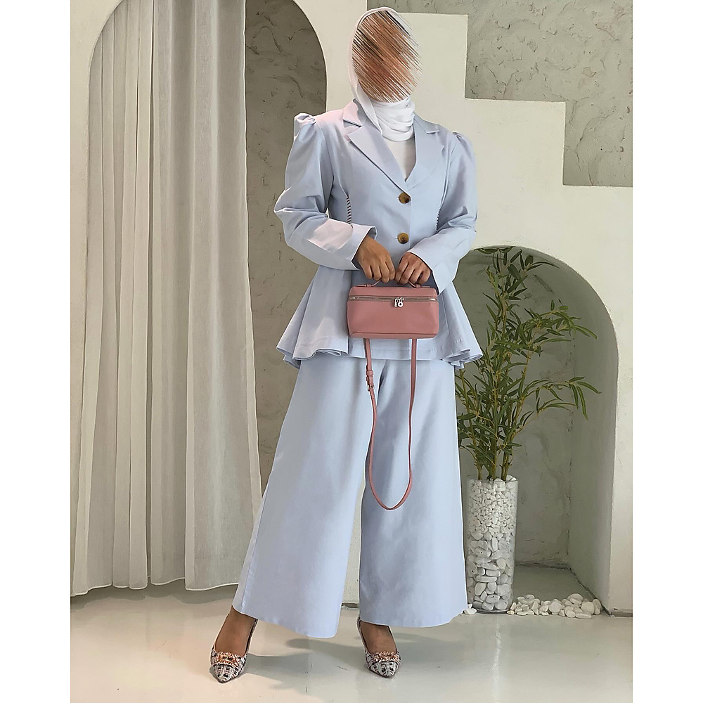 بدله لون سماوي