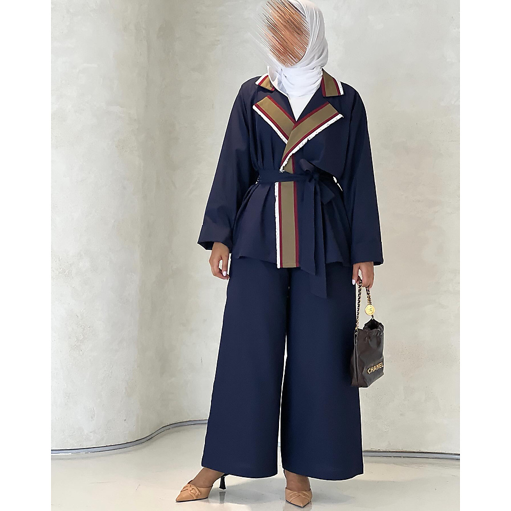 بدله ازرق غامق
