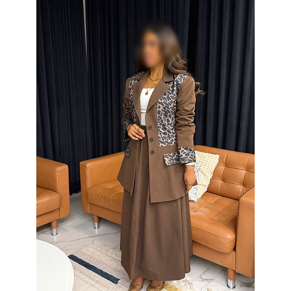 بدله لون بني