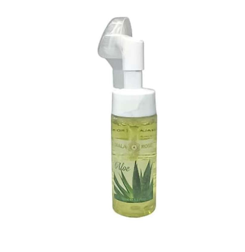 Foam for removing makeup and cleansing the skin with aloe vera