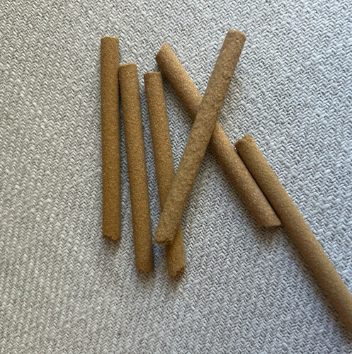 اعواد بخور قصيرة