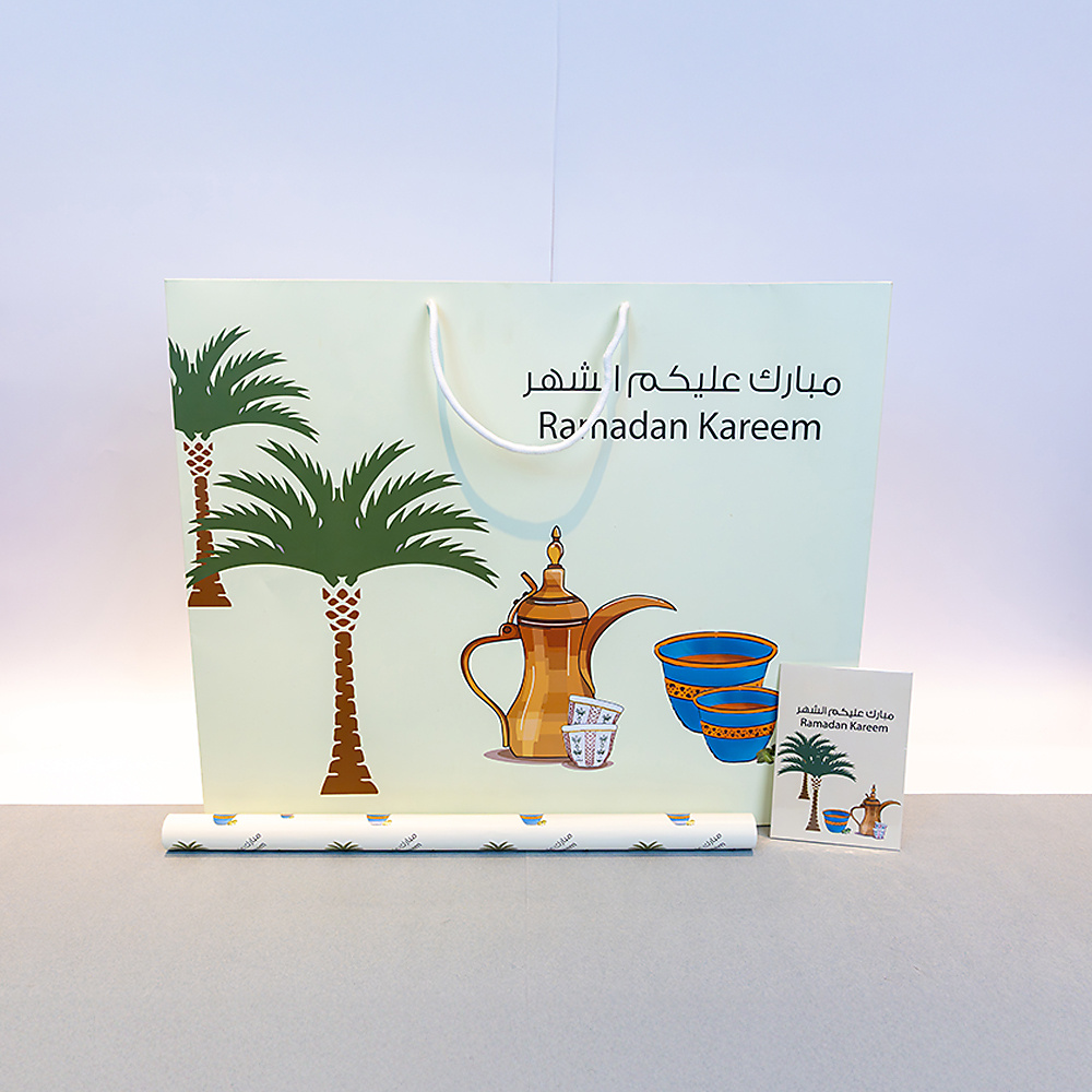 بطاقة رمضانية للتمر والقهوة