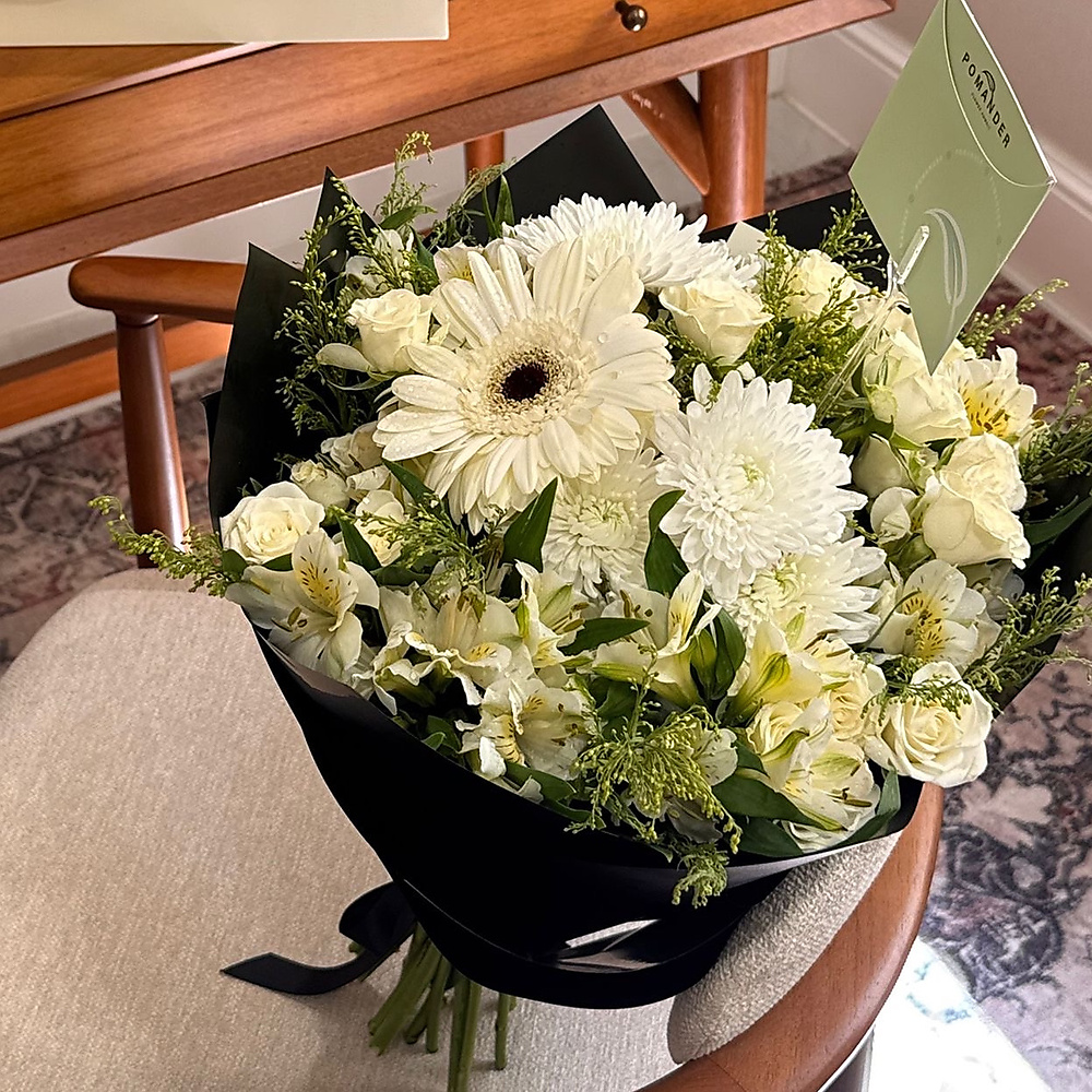White bouquet 10