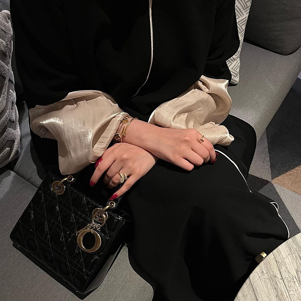 Beige Sleeves