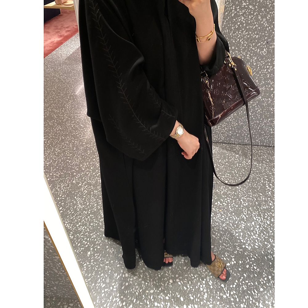 تطريز اسود