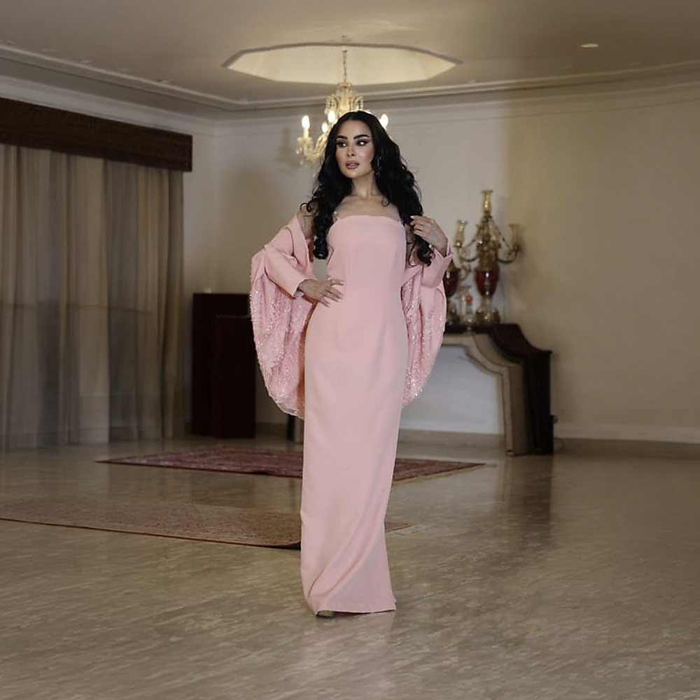 فستان كريب وردي فاتح وقماش وردي شك