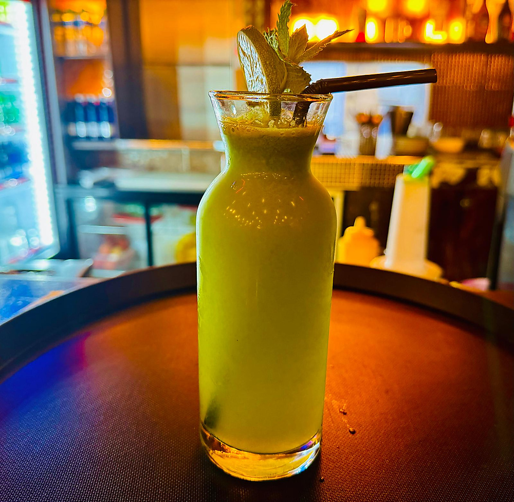 Fresh Lemone With Mint