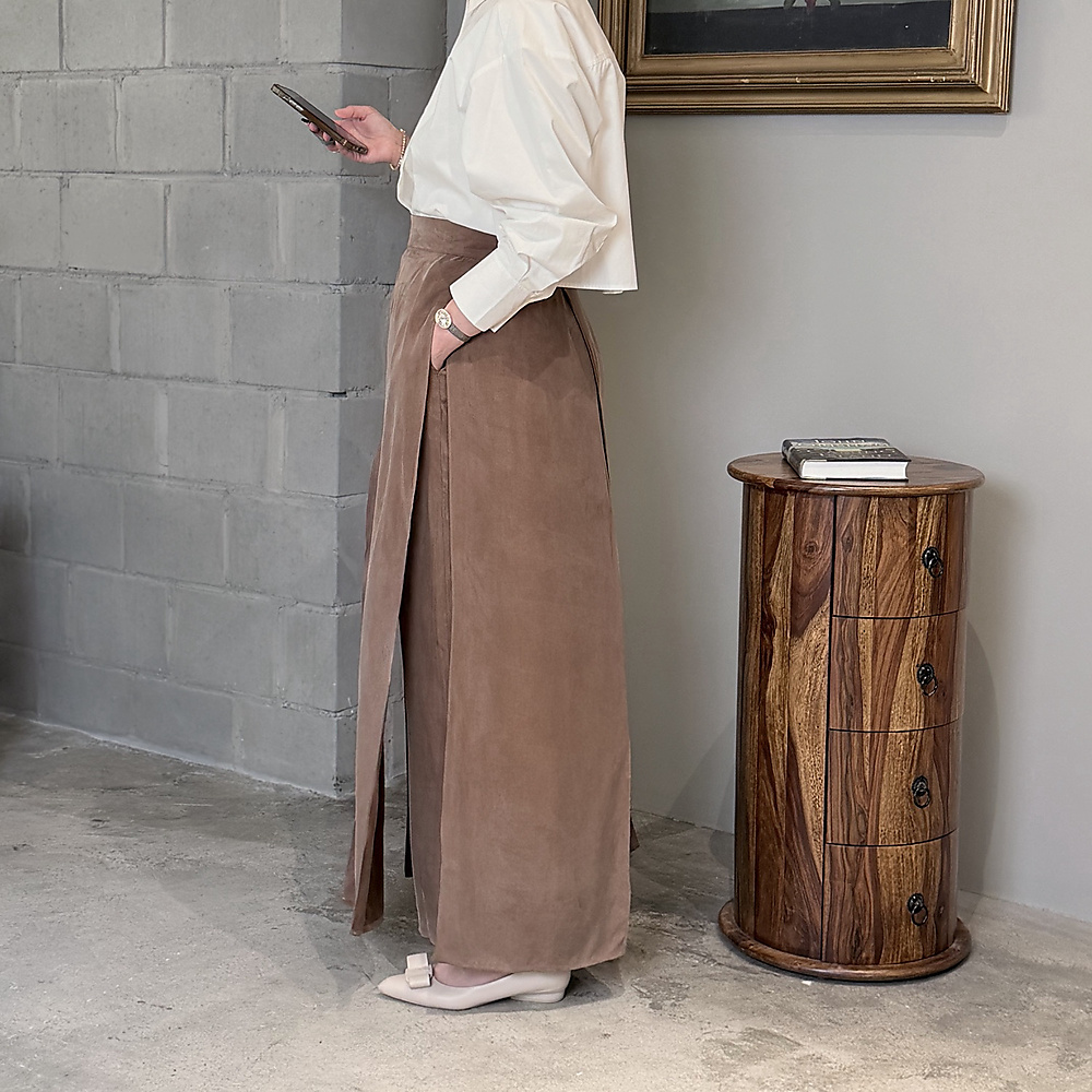 Dusky Brown Cross Pants