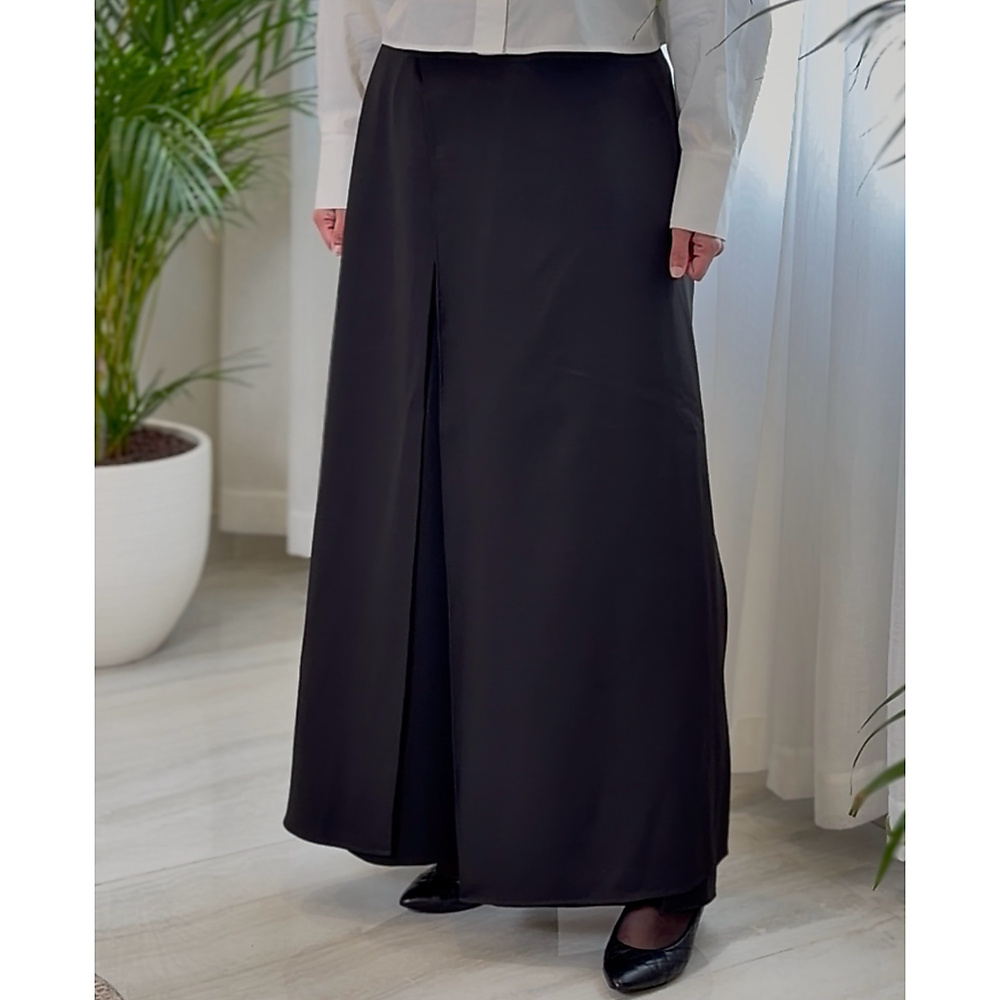 Noir Classic Cross Pants