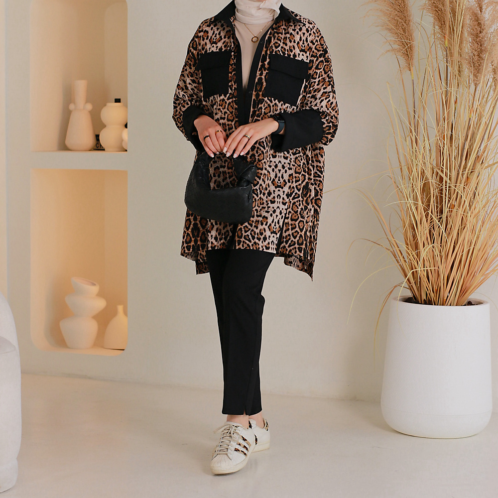 leopard shit