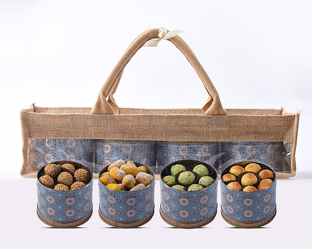Al Watan Basket 2 ((Mixed Kuwaiti Sweets 4 round Pieces))