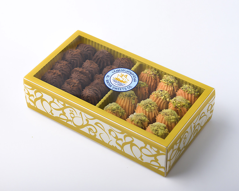 alwatan petitfour mix (( plastic box ))