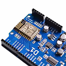 لوحة تطوير واي فاي WeMos D1 (مبنية على شريحة ESP8266 ESP-12E)