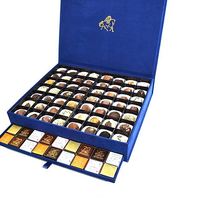 Extra Ordinary Box